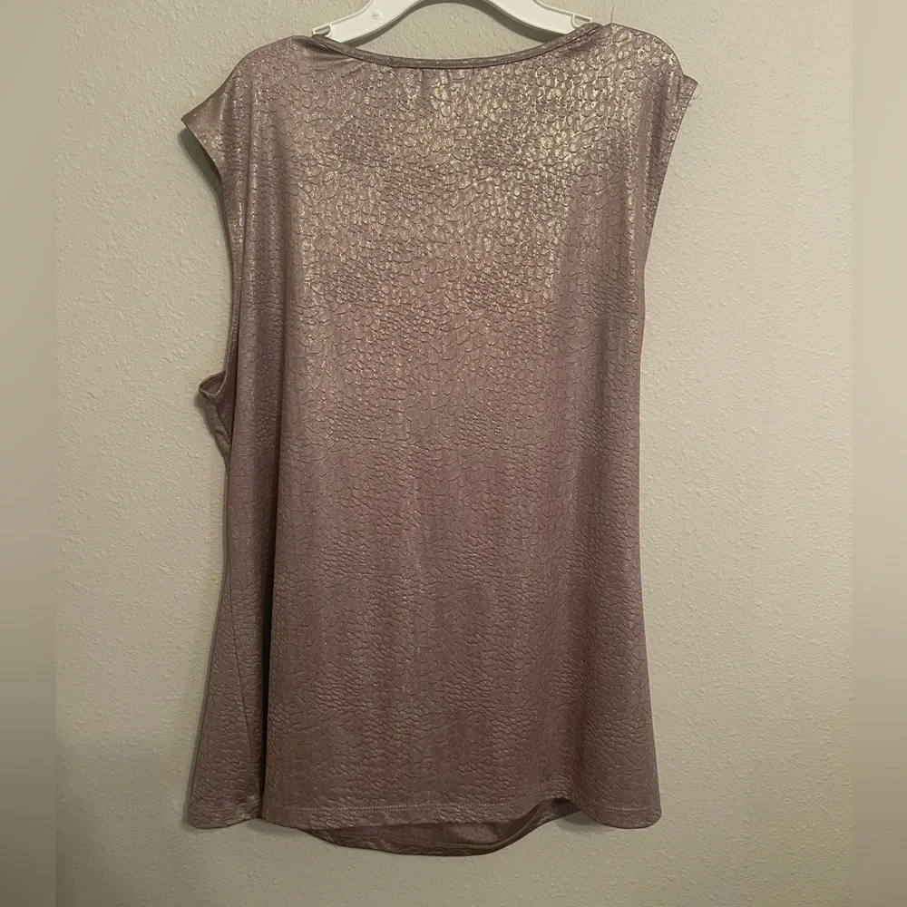 Gold Leopard Print Top - Picture 5 of 6